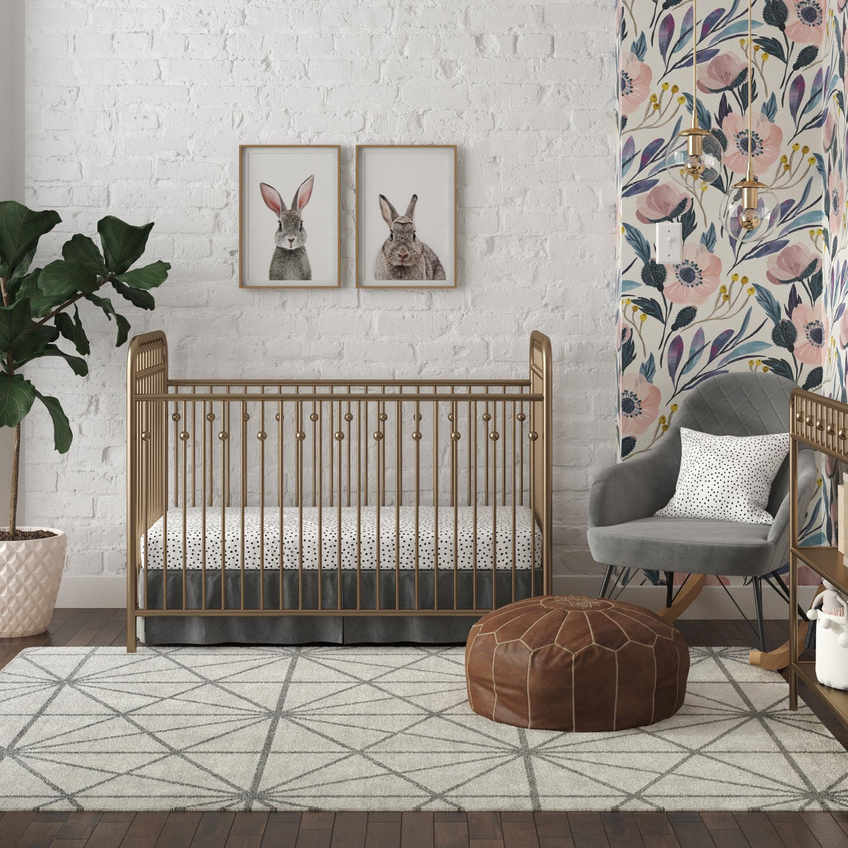 Metal Changing Table Q619